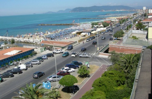 Marina di Massa RV Rental | Caravan "Bungalow Adamo" with Private Terrace & Wi-Fi