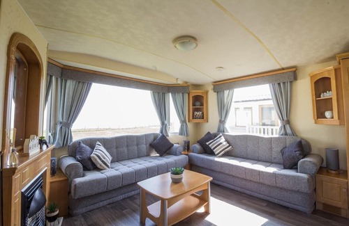Mappleton House | Caravan with a sea view for hire at Skipsea Sands Holiday Park ref 41148NF