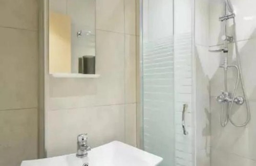 Thessaloniki City Centre Apartment | Caravanserai Studio 3