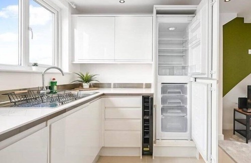 Canton Apartment | Cardiff Comfort for All guests