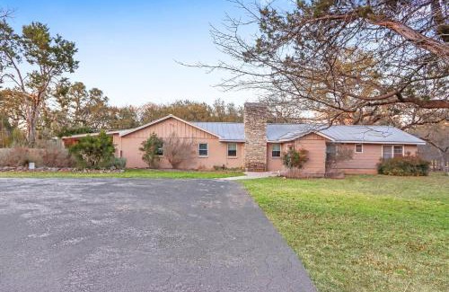 Wimberley House | Cardinal Oaks on the Creek