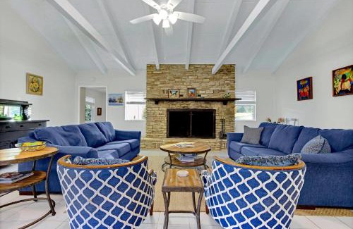 Wimberley House | Cardinal Oaks on the Creek