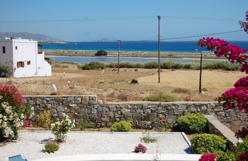 Stelida House | Care Naxos Home with sea views short walk to Prokopios beach