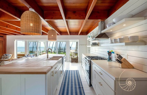 Islamorada House | Caribee Beach House ~ Private Islamorada Beach Estate W/Heated Pool & Dockage