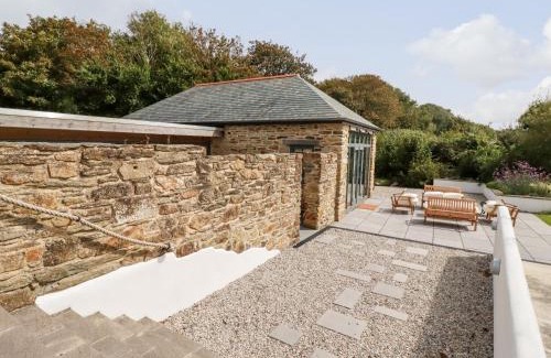Newquay House | Carines Barns - Wesley Barn