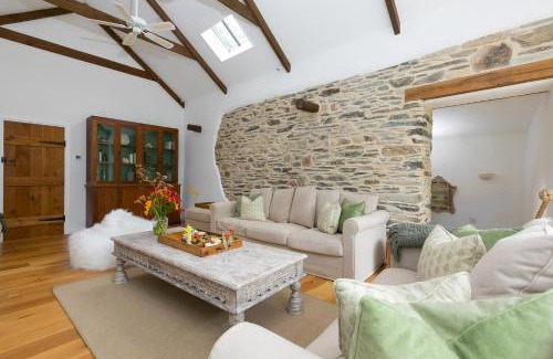Newquay House | Carines Barns - Wesley Barn