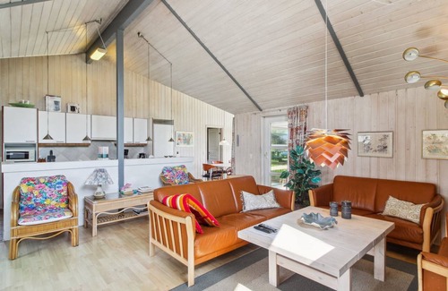 Saksild Strand House | "Carit" - 80m from the sea by Interhome