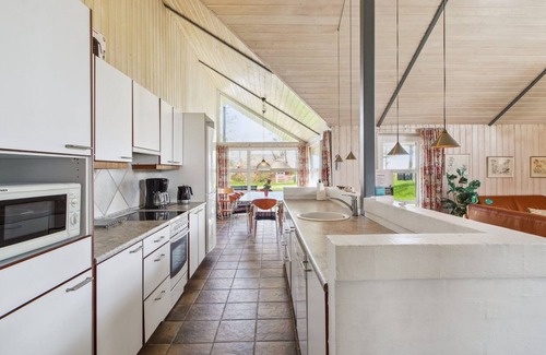 Saksild Strand House | "Carit" - 80m from the sea by Interhome