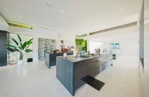 Trousdale Estates House | Carla Ridge View - Modern Contemporary Compound by Award Winning Architect