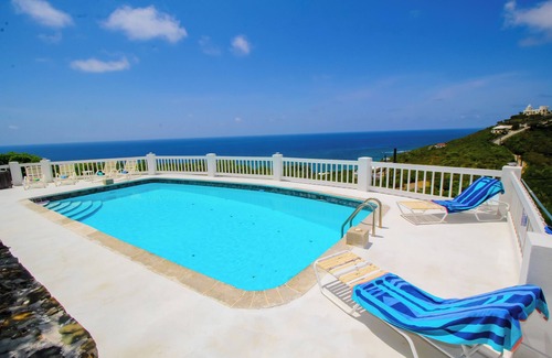 Grapetree House | Carlisle House - 4 Bedroom East End Retreat with A/C and Expansive Island Views