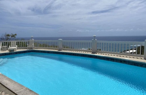Grapetree House | Carlisle House - 4 Bedroom East End Retreat with A/C and Expansive Island Views