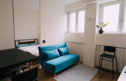 Affori Apartment | Carlo Apartment - 15 min from Duomo