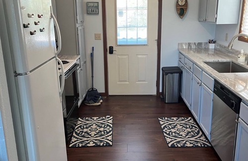 Alexandria House | Carlos Get Away Lic2032