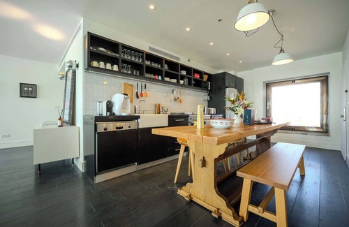 Old North Apartment | Carmelo Port BeachFront shelter in the building