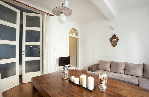 Santo Spirito Apartment | Carmine Suite