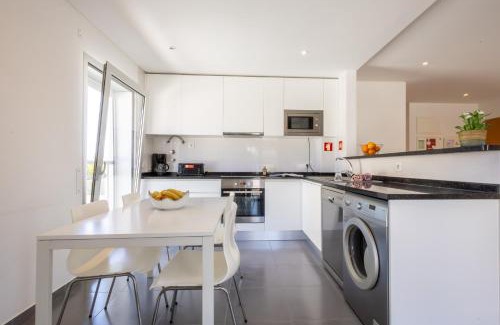 Sao Martinho do Porto Apartment | Carmona A T2 - By Smarthomes