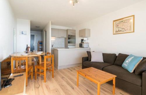 Carnac Apartment | Carnac - Studio cabine 4 pers, 28m², vue mer, parking, animaux acceptés - FR-1-477-117