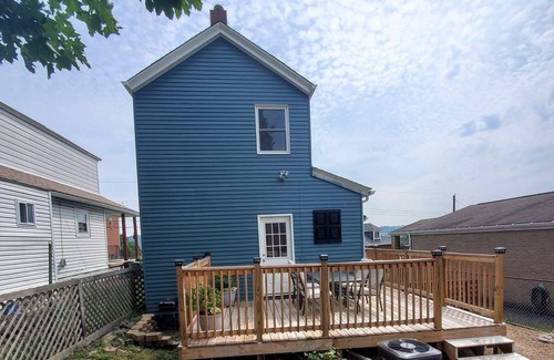 Carnegie Cottage | Carnegie Cottage - Close to City and Busway!