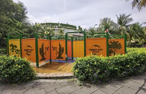 Gelang Patah Apartment | Carnelian Tower Hotel at ForestCity 4119 with WIFI
