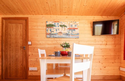 Redruth Cabin | CARPENTER'S CABIN, with a garden in Redruth