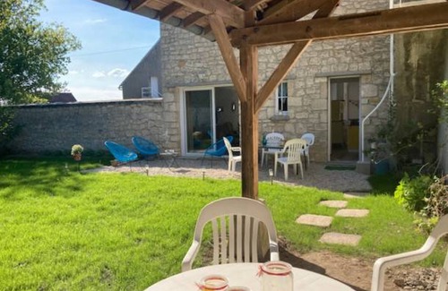 Samoussy House | Carré Vintage - maison avec jardin proche Laon