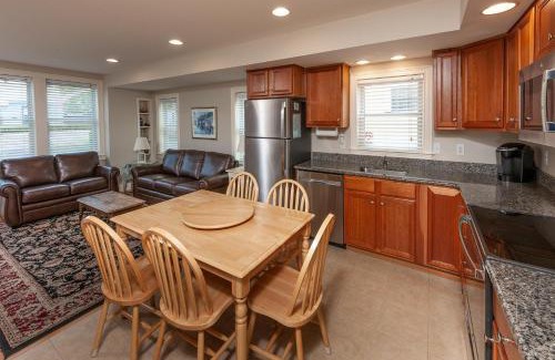 York Beach House | Carriage House at One Long Beach