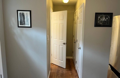 Norwood Apartment | Carter #3, Two bedroom unit near Xavier, Downtown
