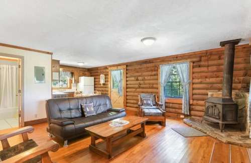 Ellijay Cabin | Carters Lake Lakeside Log Cabin #2 includes boat slip at the marina