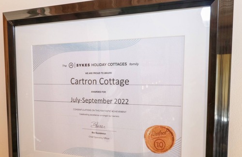 Ballintober Cottage | CARTRON COTTAGE, family friendly in Ballintubber, County Mayo