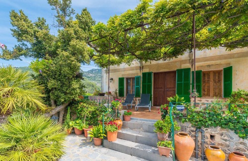 Biniaraix Villa | CAS PATRO LAU BIS - Villa with private pool in Biniaraix (Fornalutx). Free WiFi