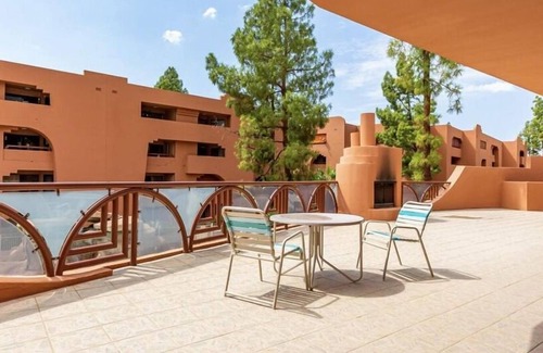 Paradise Valley Village Condo | CASA ACACIA-Camelback Mtn view at Anasazi Village
