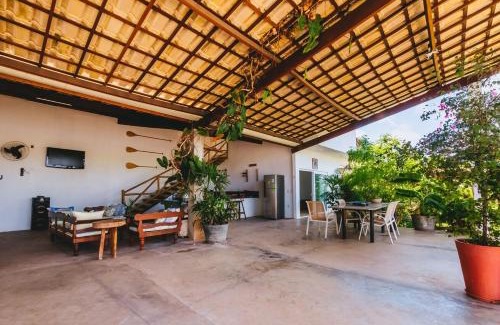 Itacimirim House | Casa aconchegante com Wi-Fi e piscina prox a praia