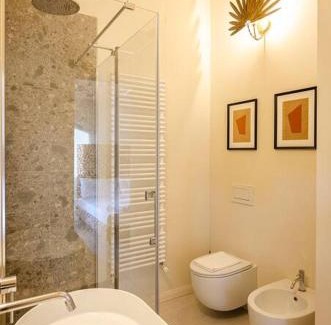 Historic Center Apartment | Casa Aldrovandi: Elegante e in Centro Storico