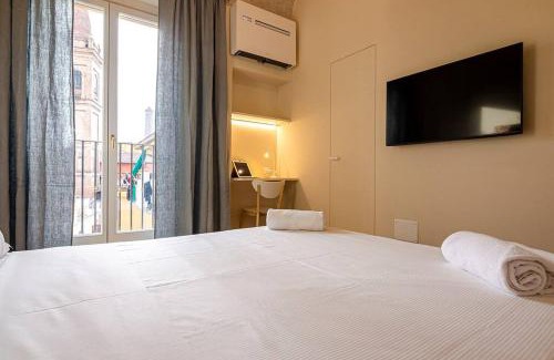 Historic Center Apartment | Casa Aldrovandi: Elegante e in Centro Storico