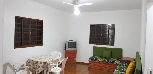 Maranduba House | casa amarela de maranduba 1