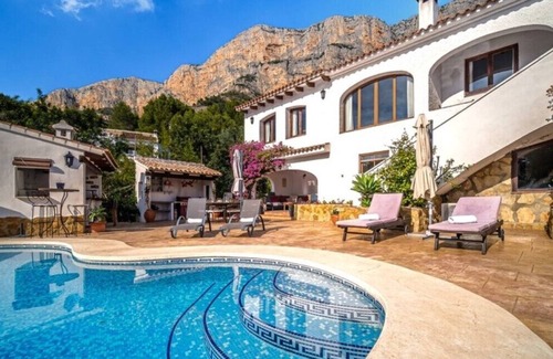 Ermita Villa | Casa Andrea 5 bedroom Villa with lower apartment on the Montgo in Javea