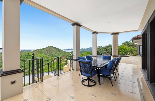 Rio Seco House | Casa Armonía Luxury, Free Breakfast & Transfer