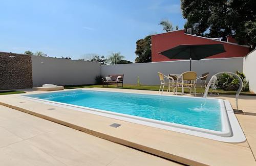 Bonito House | Casa Aurora, com piscina, 3Q para até 10 pessoas.