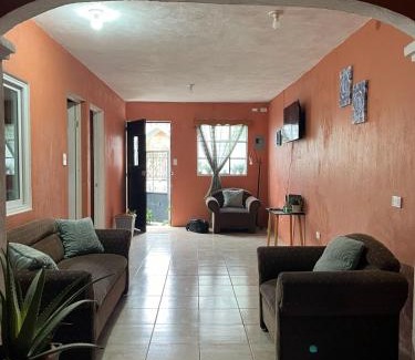 Coban House | Casa Azul en Cobán