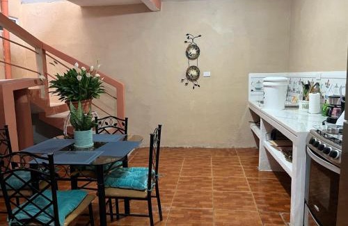 Coban House | Casa Azul en Cobán