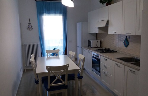 Chiesiola Apartment | Casa Azzurra a few steps from the sea