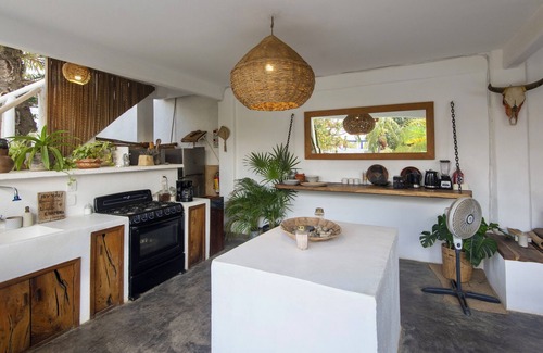 Brisas de Zicatela House | Casa Baba La Punta Zicatela