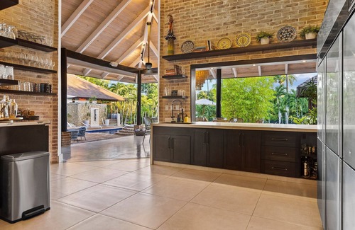 Casa de Campo Villa | Casa Bailey: 6 bdrm w/pool/jacuzzi/outdoor BBQ & firepit! Walk to beach!