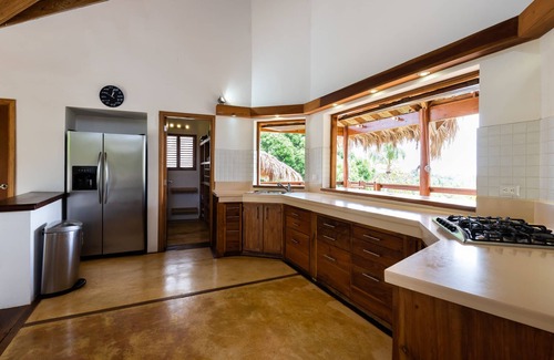 El Limon Villa | Casa Bamboulita - 5 bedroom villa with sea views in the middle of nature