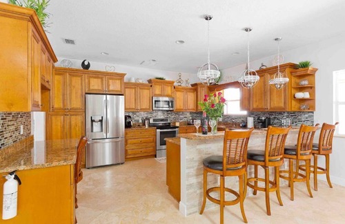 Boynton Beach House | Casa Bella - Paradise 5 bedrooms, pool, hot tub, putting green