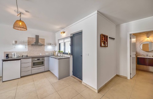 Lagoa Ski Chalet | Casa Boa Vista - Riverside Townhouse with stunning views & pool