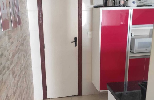 Flamengo House | Casa Térrea Aconchegante de 1/4 a 300 Metros da Praia em Condomínio Fechado