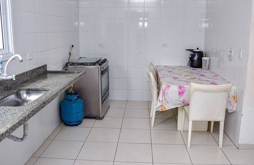 Jardim Praiano House | Casa c Piscina e Churrasq próx a Praia - Guarujá