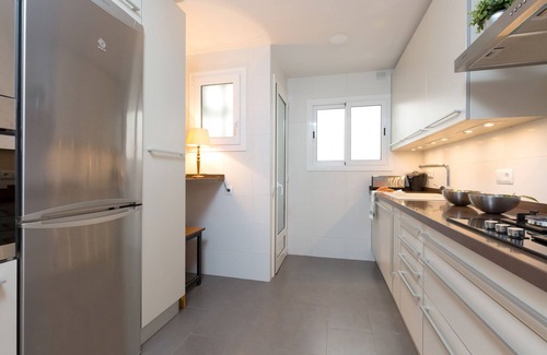La Salut Apartment | Casa Camelies apartment close to Park Guell - FREE WIFI