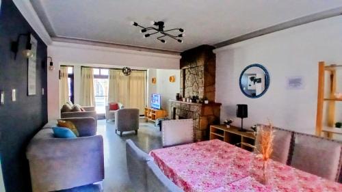 Mendoza City Center House | CASA CENTRICA EN LA CIUDAD DEL BUEN VlNO - HASTA 8 PERSONAS